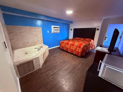 Detroit Hotel | Riviera Motel