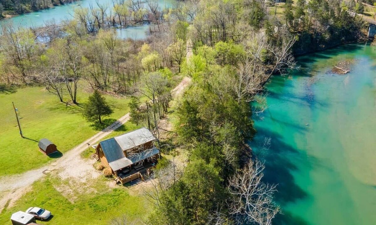 Eagle Rock Cabin | Roaring River Fishing & Family Basecamp