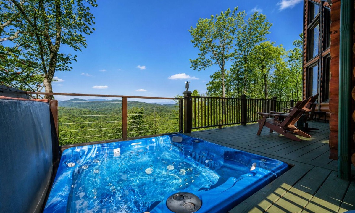 Fairview Cabin | Rock Garden Roost | Stunning Mountain Views, Hot Tub, Game Room & Fire Pit!
