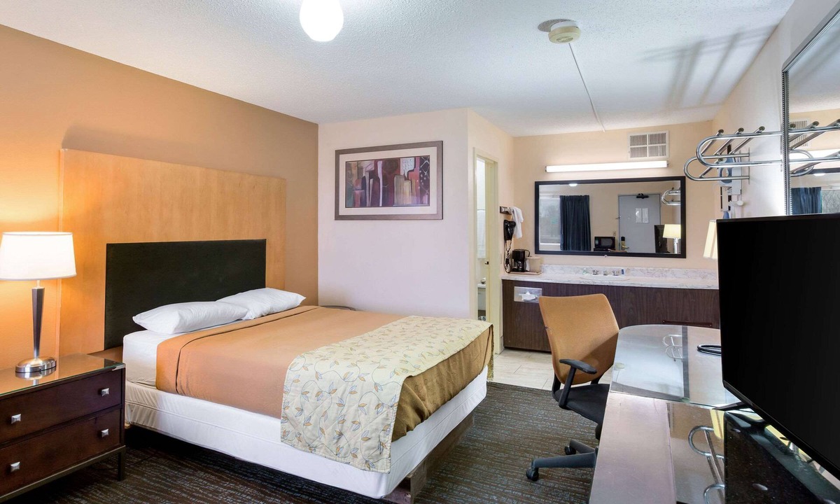 Sergeant Bluff Hotel | Rodeway Inn Sergeant Bluff - Sioux City
