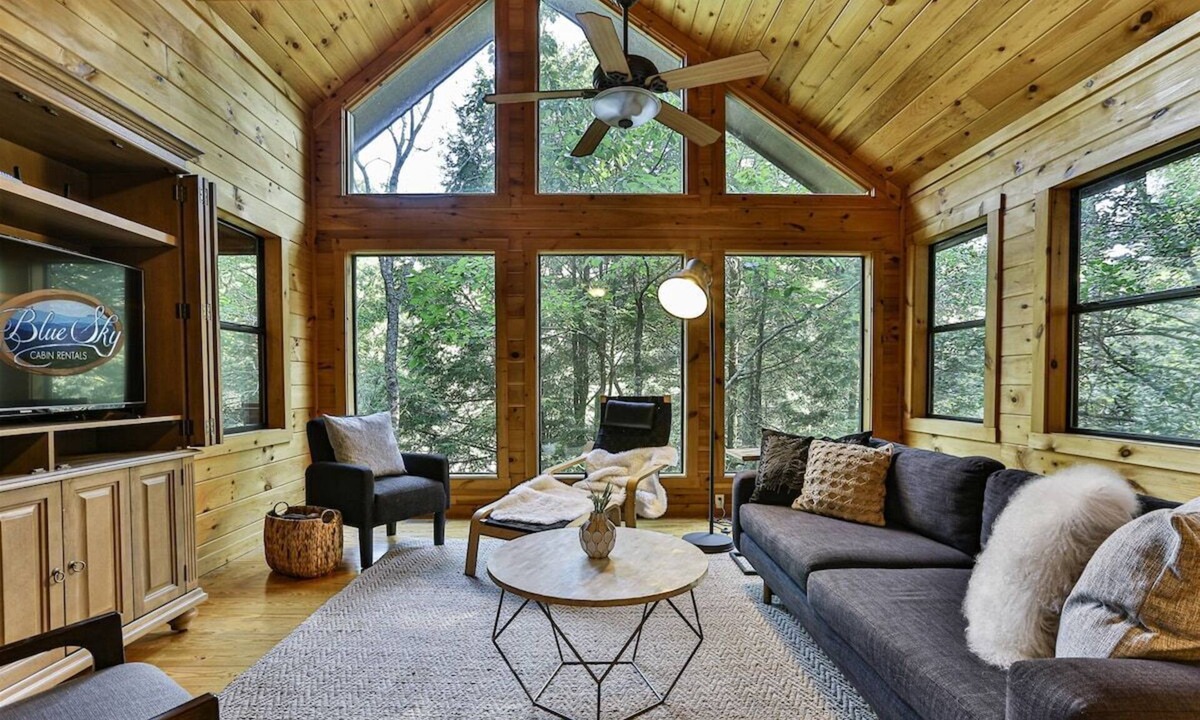 Rivers Edge Cabin | Romance on The Cartecay | Ellijay, GA