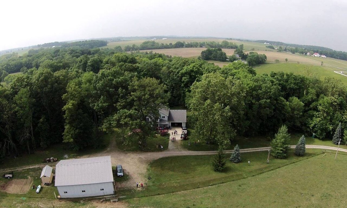 Fairview  Highland County Cabin | Romantic Room Rental on a Lovely Farm near Hillsboro, Ohio