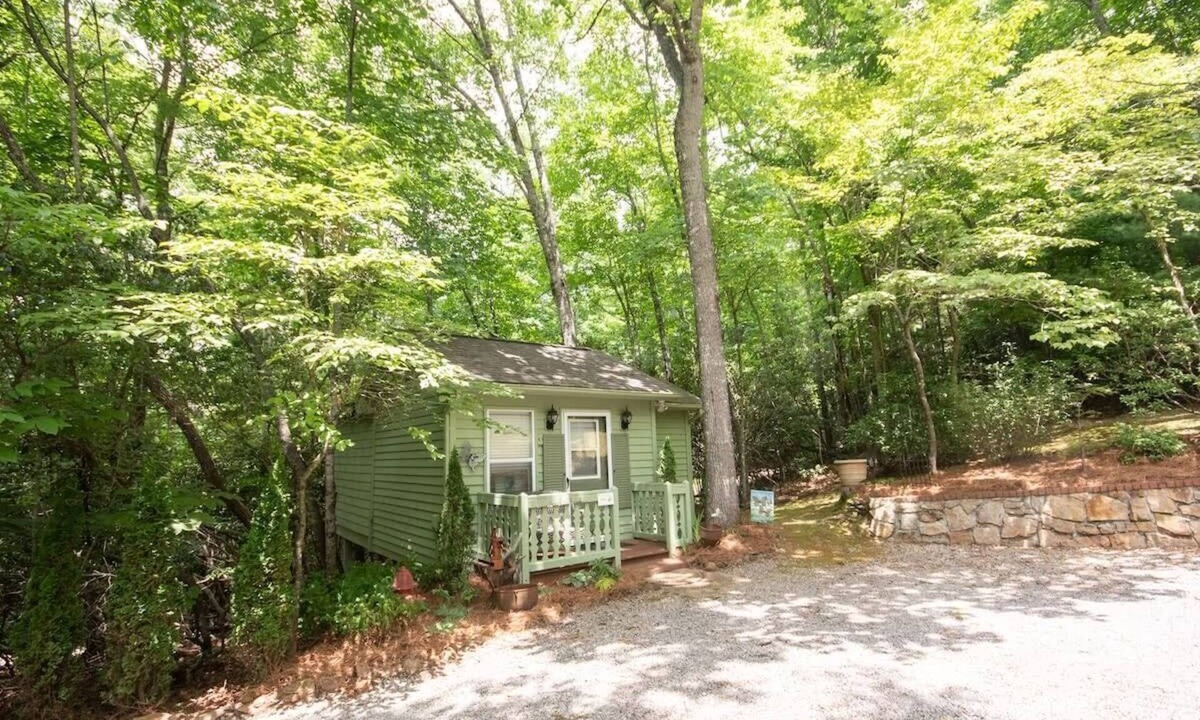 Otto House | Romantic Woodland Cottage | Hot Tub | Superhost