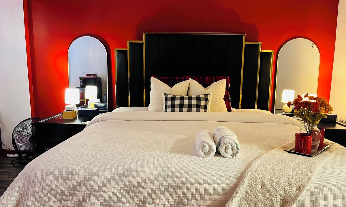 Tupelo Condo | ~RomanticRoomForCouple~Gated Condo'NHeartOfTupelo3guests