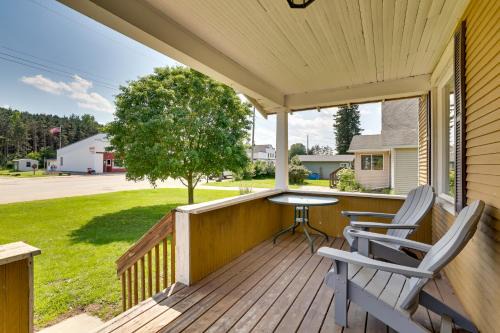 Hixton House | Rural Hixton Vacation Home: Gas Grill & Porch!