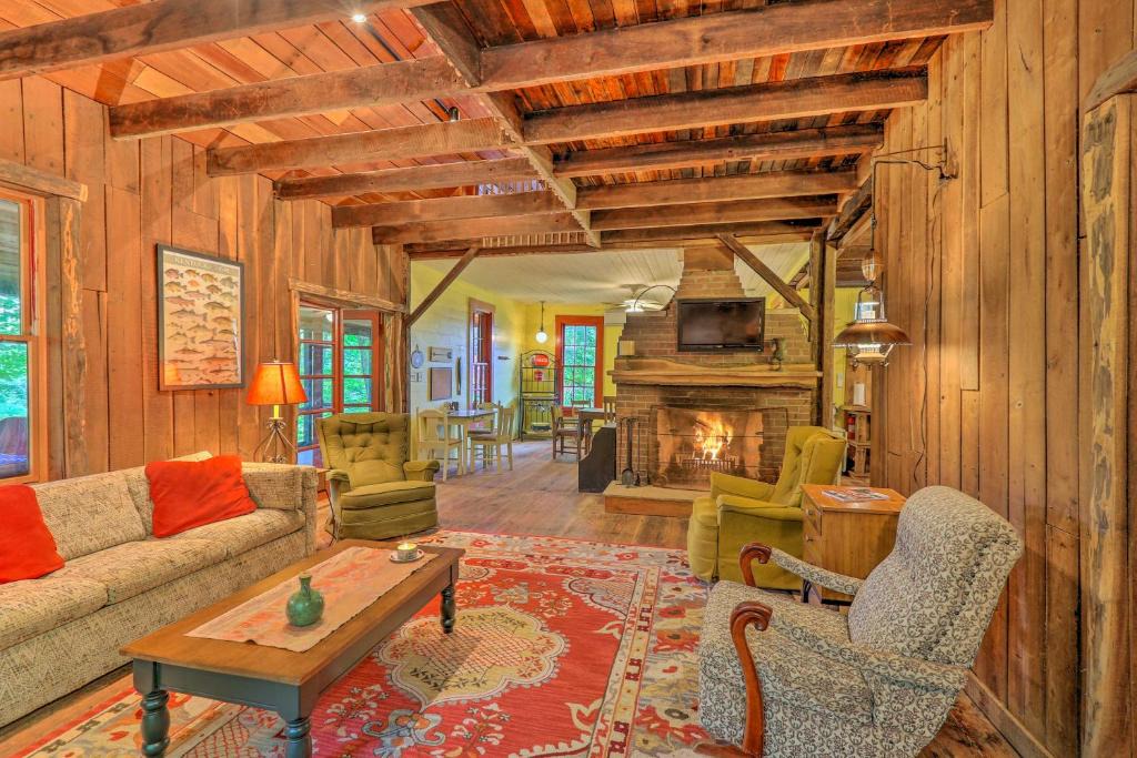 Burlington House | Rustic Cabin in the Woods: 2-Acre Fishing Pond!