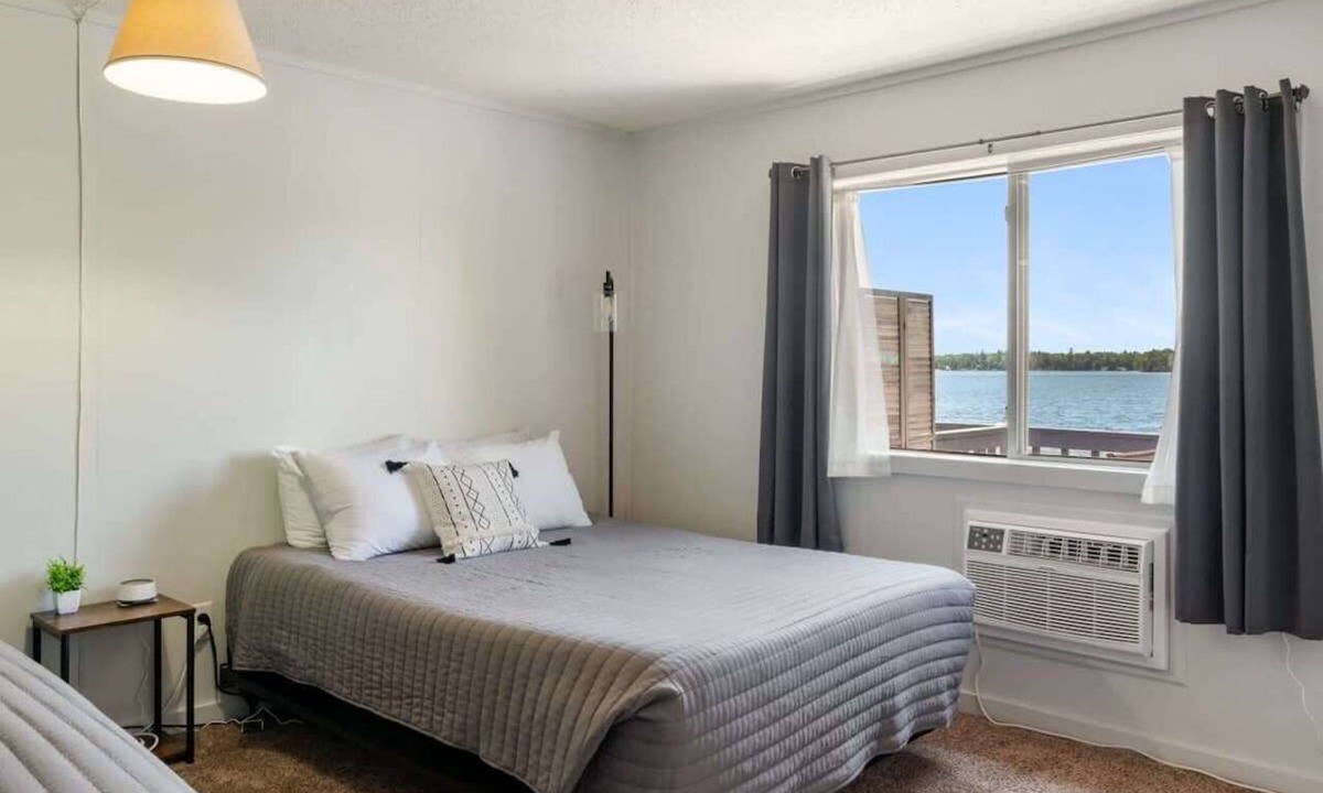 Mayfield Apartment | Rustic lakeside condo on Fife Lake with fully equipped kitchen and balcony