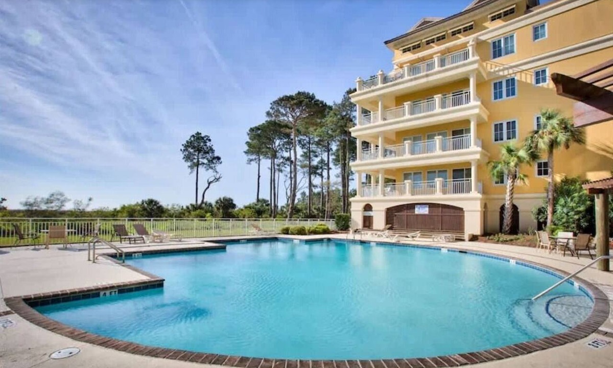 Daufuskie Island Condo | Sandy Feet Retreat-Penthouse- Included Golf Cart