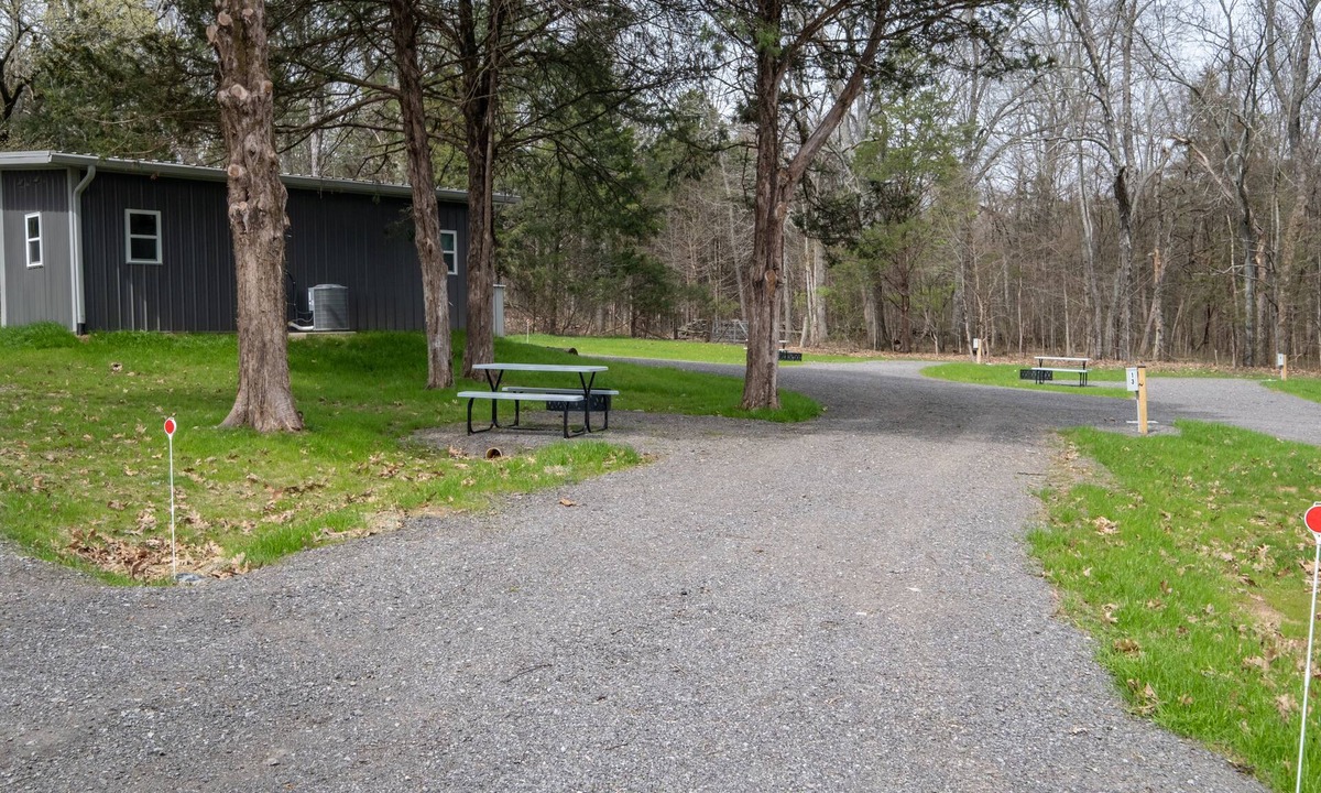 Rural Hill RV Rental | Scenic, Full-Hookup Back-In Campsite Just Outside Nashville!