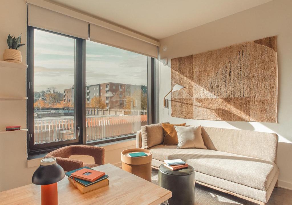 Old Fourth Ward Apartment | Scout Living PCM - Placemakr Atlanta, Apartments by Hilton