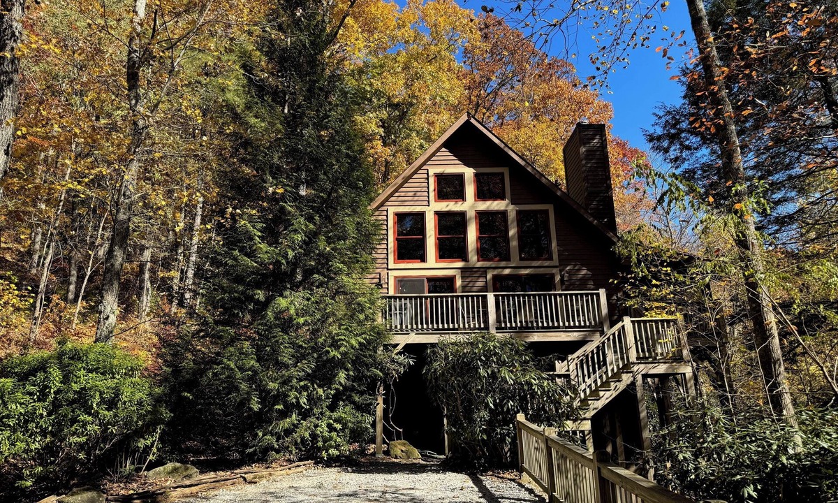Wildwood Mountain Cabin | Screened Porch With Indoor Wood Burning Fireplace | Creekview Cabin