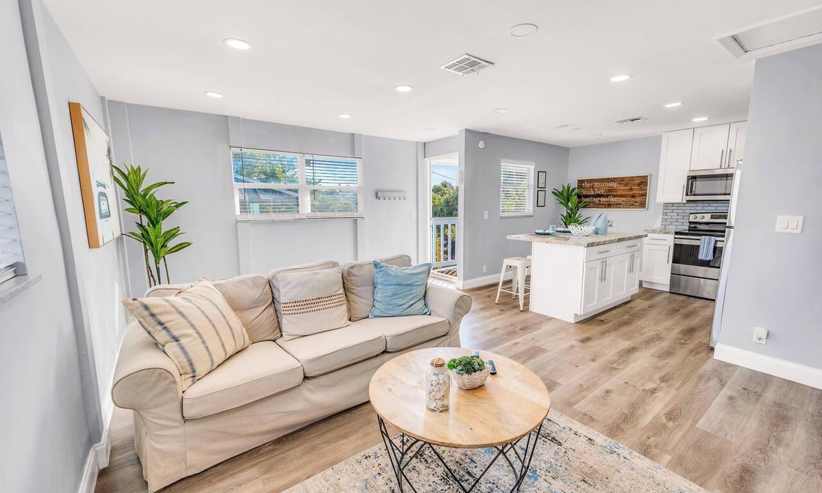 Sanibel Apartment | Seahorse Suites #3. Island Living at it's Best!