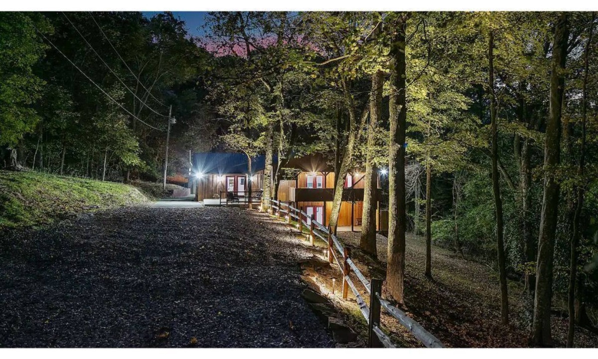 Louisville Cabin | Secluded Cabin on 10 Acres 15 Min from Everything