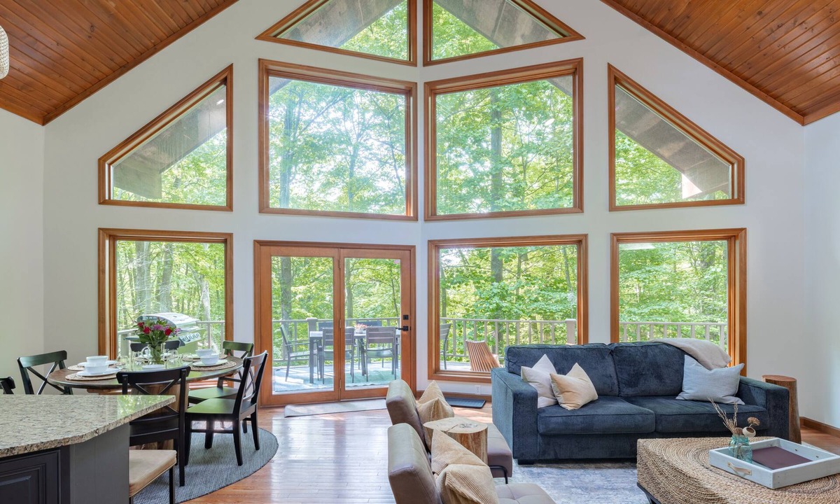 Rockbridge Cabin | Secluded Chalet: Trails, EV charger, Game Room