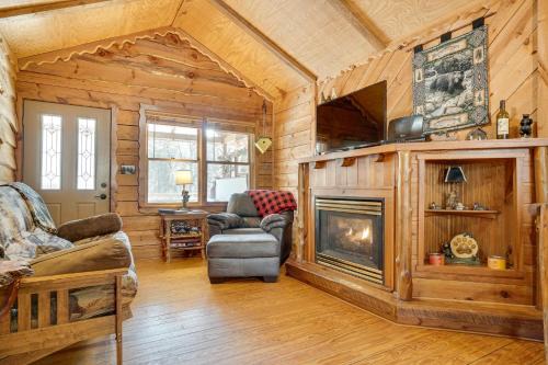 Dahlonega House | Secluded Family Retreat in Dahlonega w/Hot Tub!