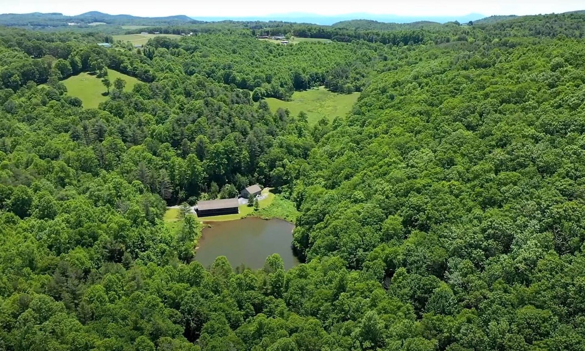 Piper Gap House | Secluded Mountain Lakehouse, Pets Welcome