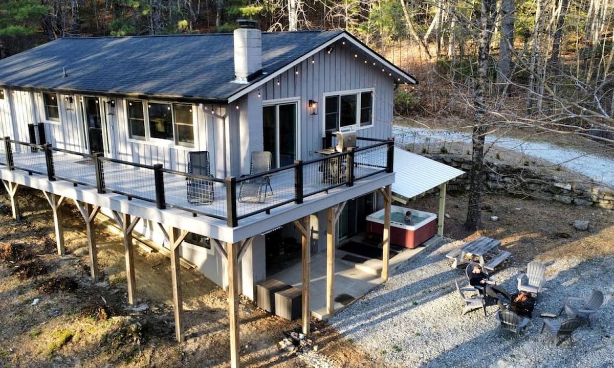 Lake Toxaway Cabin | Secluded Mountain Hideaway with Hot Tub & Fire Pit near Lake Toxaway, North Carolina