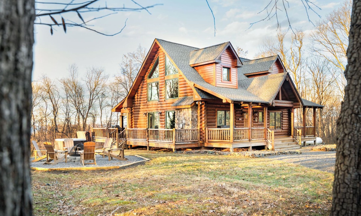 Rileyville House | Secluded Mtn Cabin, Hot Tub, Fire Pit, Stargazing, Surrounded by National Park!
