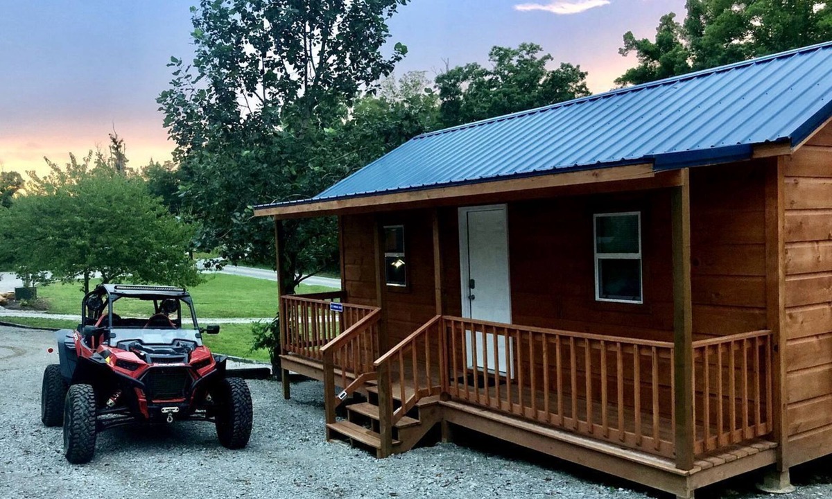 Jamestown Cabin | Secluded Wooden Cabin Nestled Amidst Trees in Jamestown, Tennessee