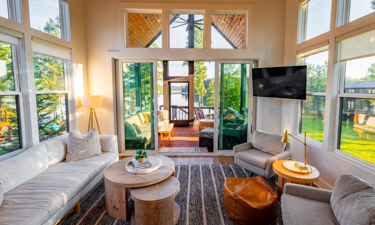 Tracy City Ski Chalet | Settle Down on the Lake – Your Waterfront Escape in Tracy City