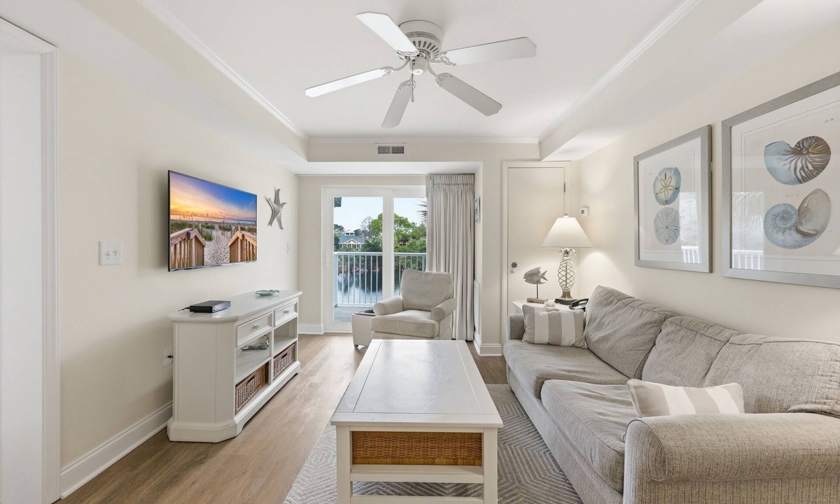 North Litchfield Beach Condo | SH 114 lakeside View, Lazy River, Hot Tubs, Beach Access