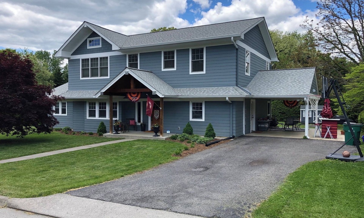 Miller Southside House | Short walk to Lane Stadium, VT, and downtown Blacksburg!