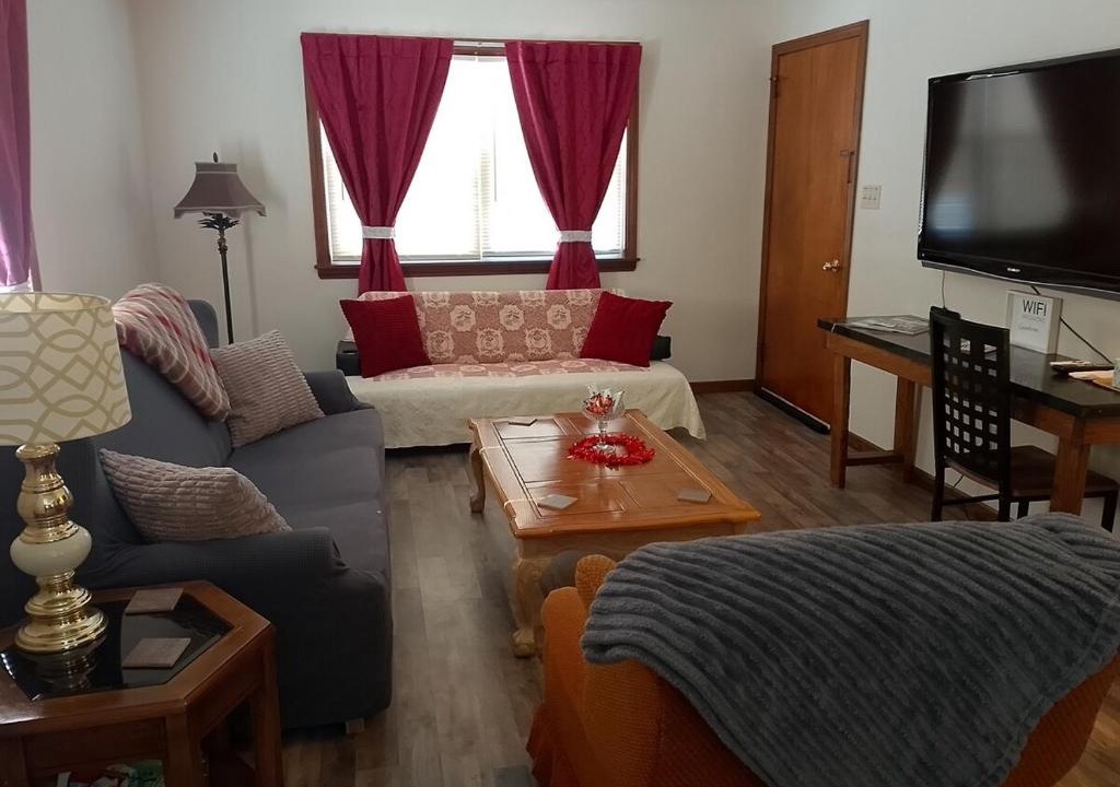 Youngstown Apartment | Simple Stay
