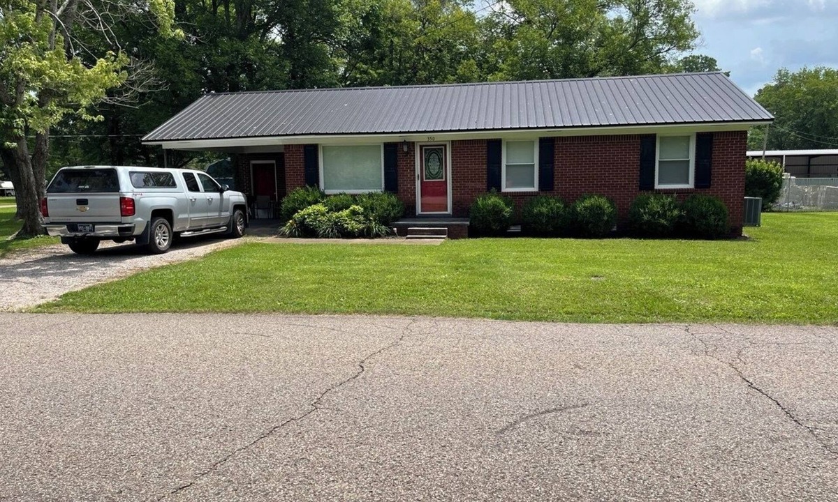 Savannah House | Single house 3 bed rooms bath kitchen sitting room