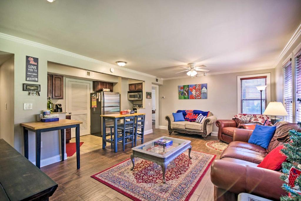 Oxford House | Sip Happens: Oxford Condo 1 Mi to Ole Miss + Grove