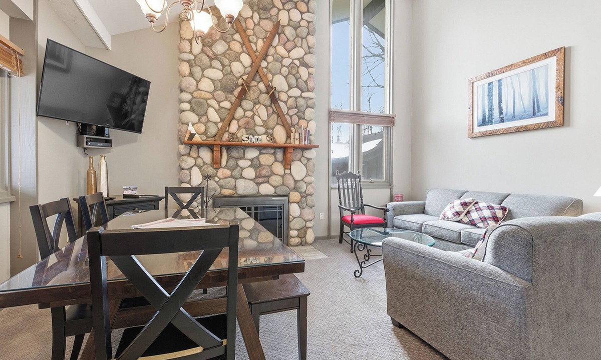 Boyne Falls Condo | Ski in/Ski out Condo at the base of Boyne Mountain-Sleeps 12