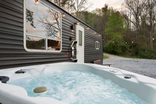 Sylva Apartment | Skylar - Riverside Retreat, Hot Tub, Fire Pit and Mountain Views