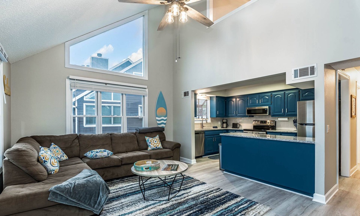 Holiday Island Condo | Sleep 8 in this guest fave! All new, fresh & fun!walk to lake and marina.
