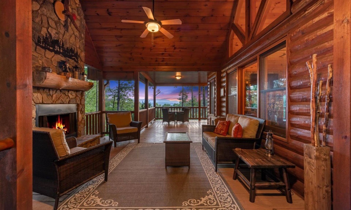 Morganton Cabin | Soaring Hawk Lodge - Morganton, GA