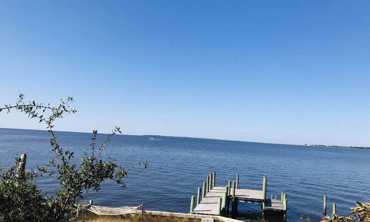 Colington Harbour House | Soundfront with Gorgeous View and Private Pier!