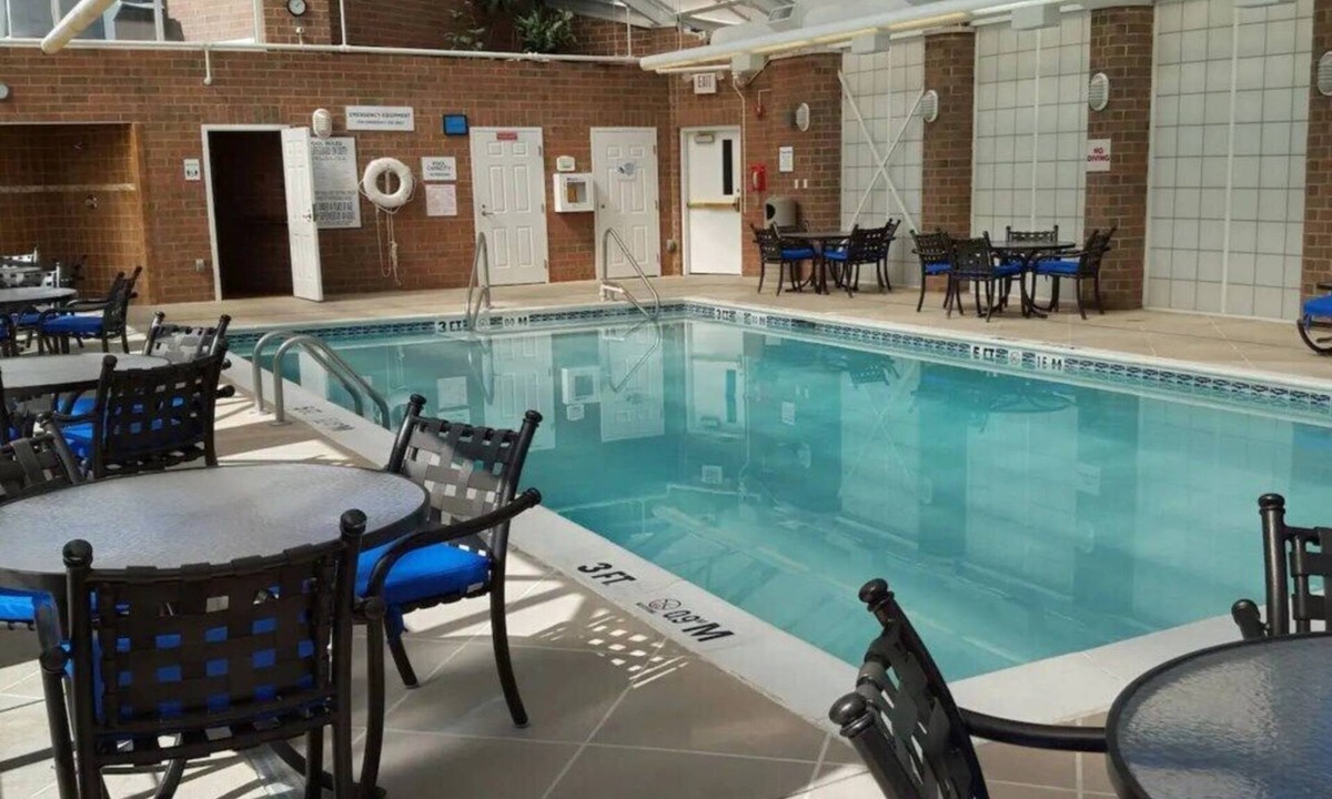 Mishawaka Villa | South Bend | Family Game Hub | Pool + Hot Tub | 2BR Deluxe Condo
