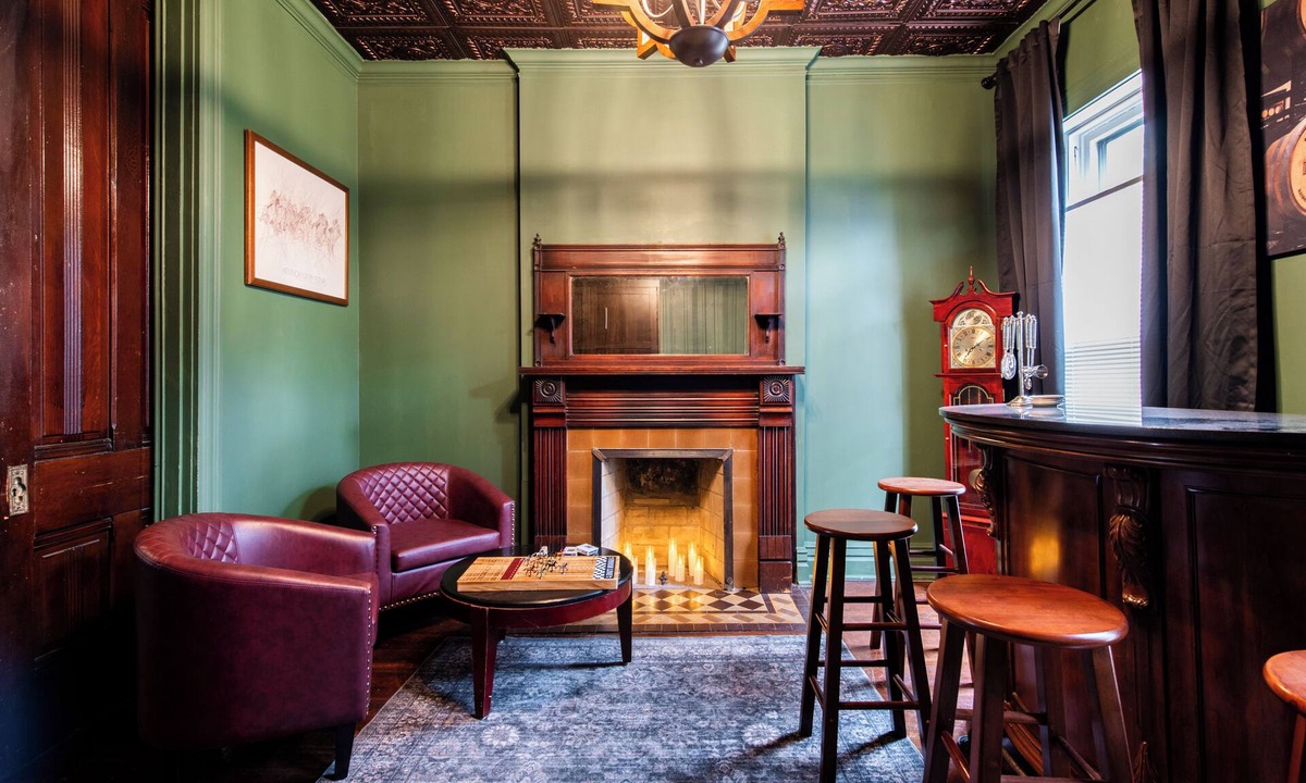 Old Louisville House | Spacious 3-bed House in Louisville with King beds, Bourbon Bar, 2 full kitchens