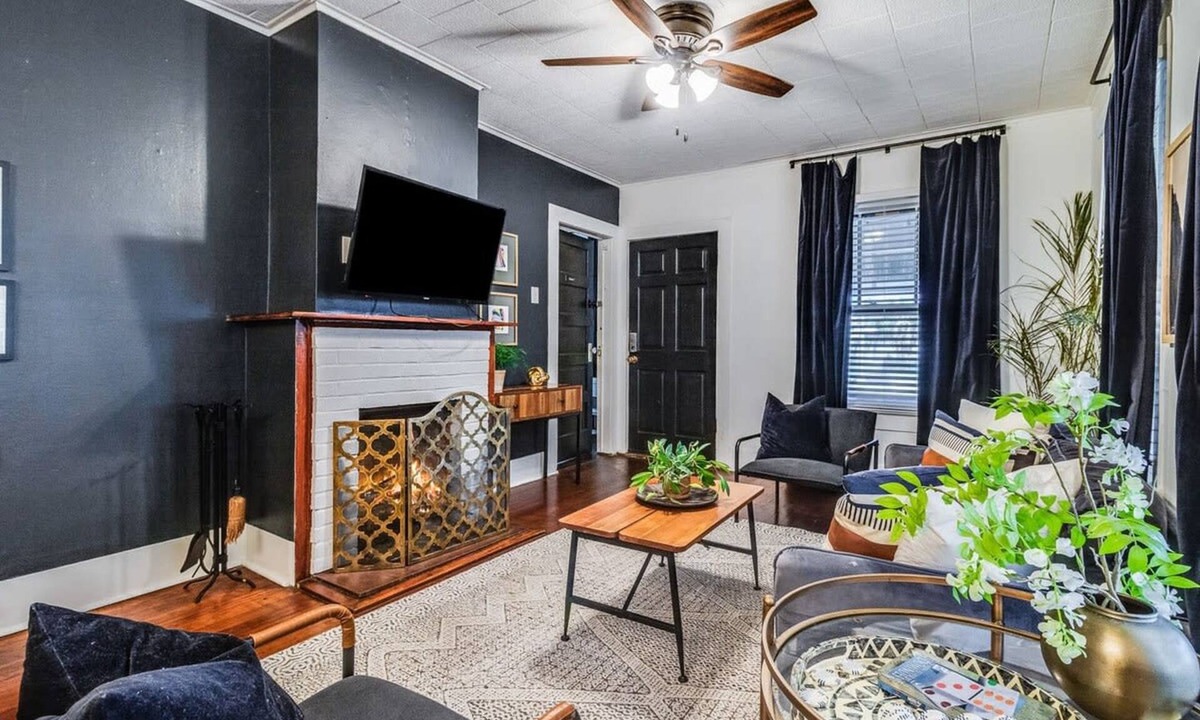 Freetown - Port Rico House | Spacious 4BR Retreat in the Heart of Lafayette