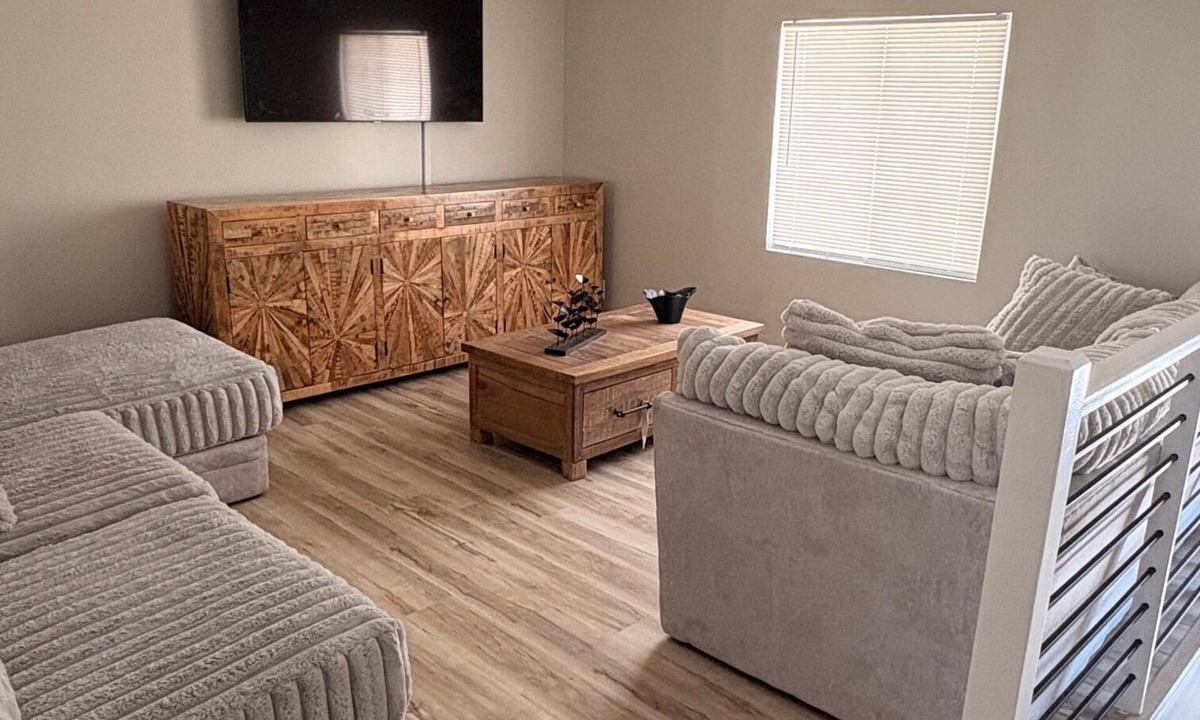 Fairfield House | Spacious 4BR Retreat in Tranquil Fairfield, Game Room & Huge Deck