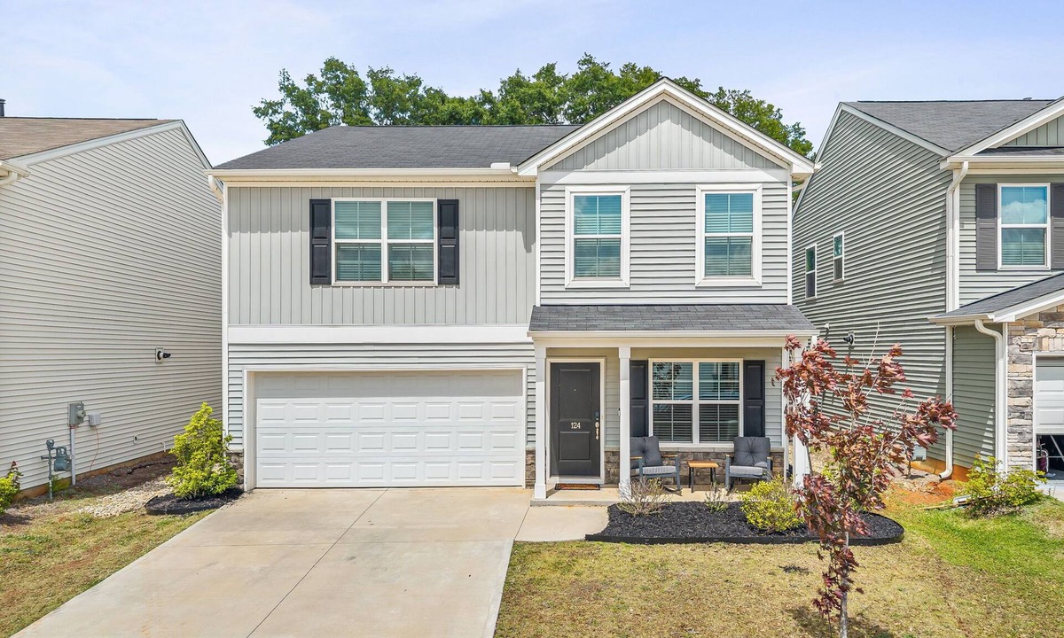 Arcadia House | Spacious 4BR Retreat w/Hot Tub, Mini Golf, Game Room & Movie Screen