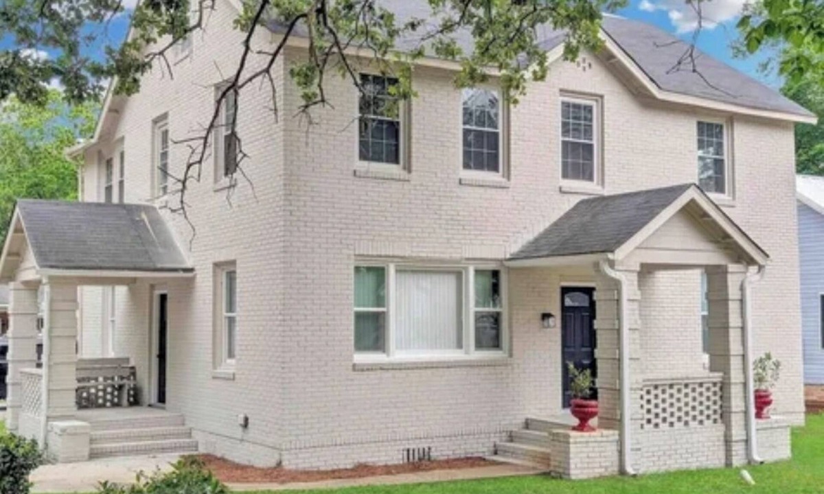 Camden House | Spacious 5 Bedroom/2 Living Room-New Renovation in Prime Downtown