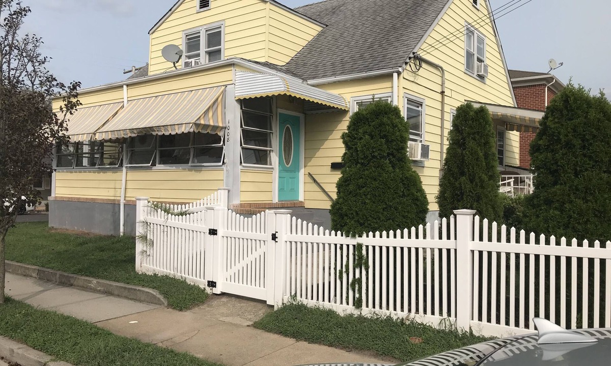 Bradley Beach House | Spacious 6 Bdrms 3 Blks to Beach, Driveway, Central A/C.