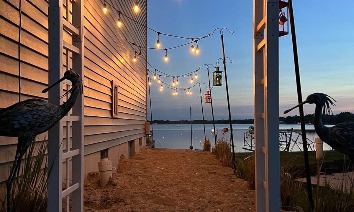 Lake Odessa House | Spacious 6 bedroom home on a 430 acre all sports lake.