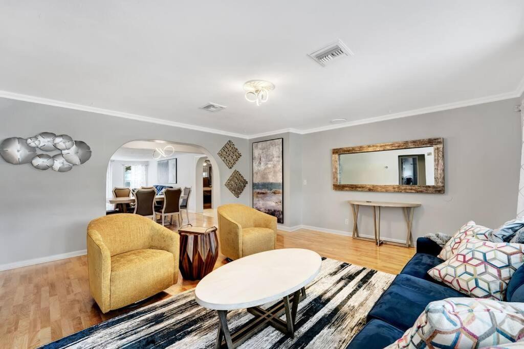 Boynton Beach Villa | Spacious Boyton Beach 4BR with pool near beach