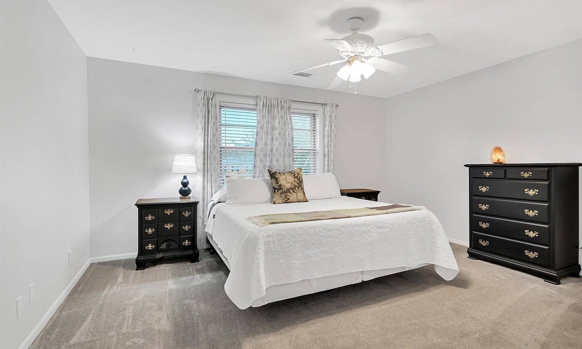 Huntsville Condo | Spacious Condo in Beautiful Jones Valley!