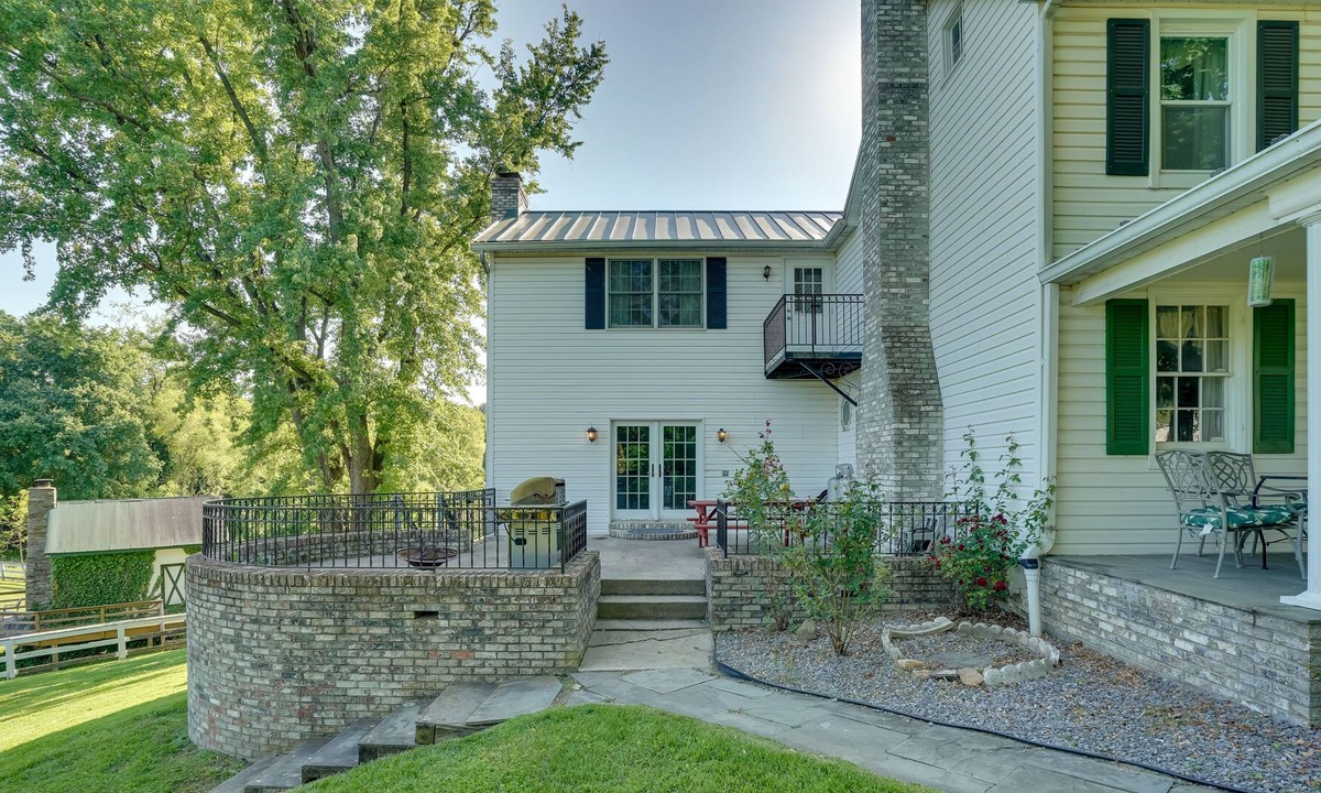 Frederick House | Spacious Frederick Retreat w/ Pond Near Downtown