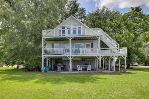 Green Pond House | Spacious Riverfront Cottage w/Dock in Green Pond!