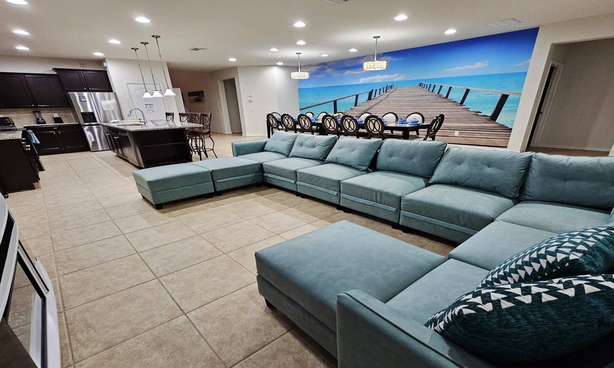Four Corners Villa | Spacious Villa for Large Groups ✦ Lazy River and Tiki Hut ✦