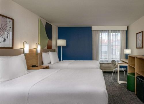Prestonia Hotel | Spark By Hilton Louisville Airport