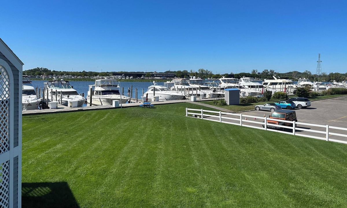 Spring Lake Condo | Spring Lake Waterfront Condo w/nearby Marinas
