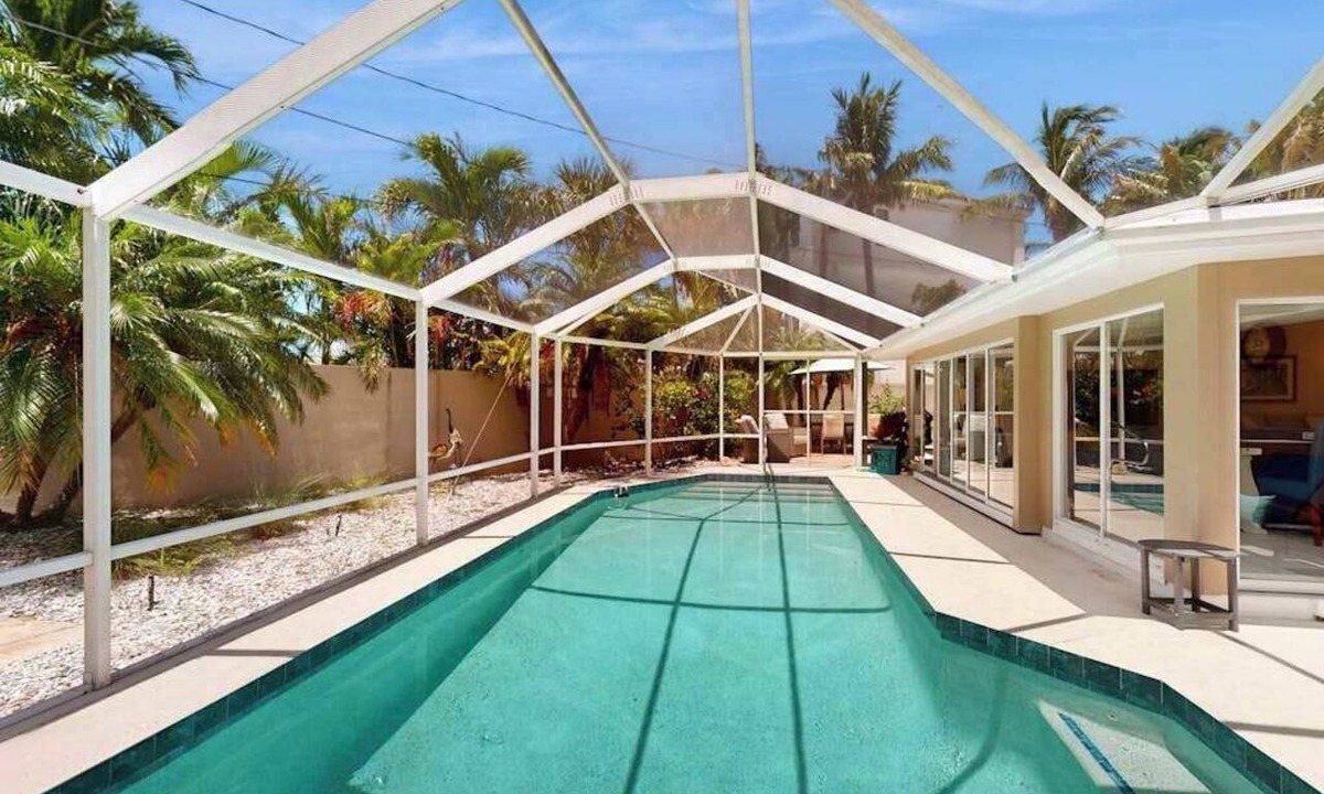Ringling Estates House | St Armands oasis with saltwater pool - walk to beach & shops